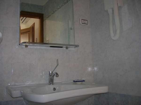 B&B Villa Isa Carrara Camera foto